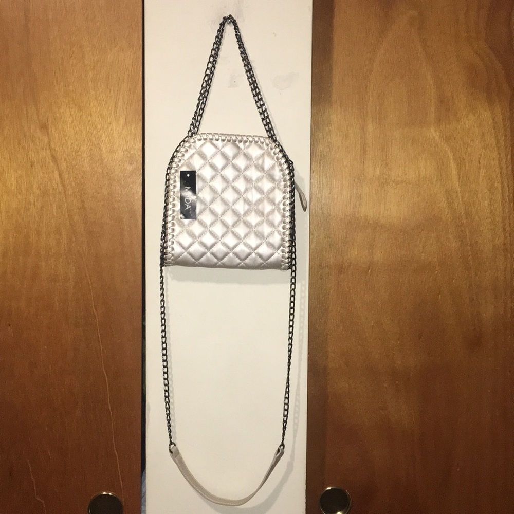 ♠️NWT MoDa NY Quilted Chain Leather Handbag
